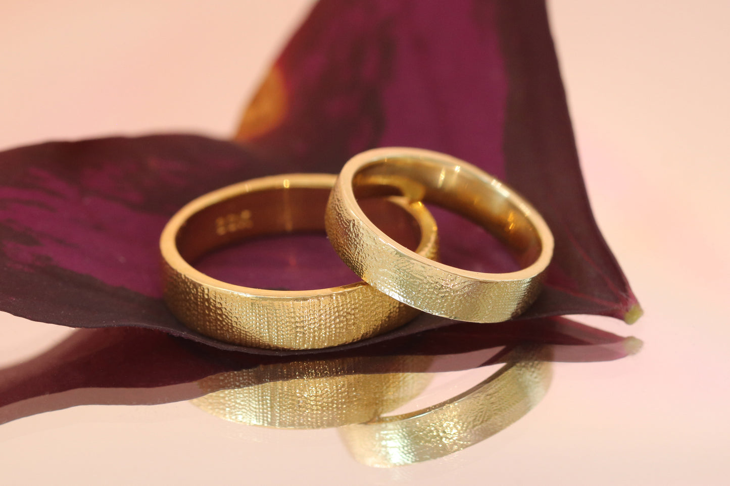 All that Glitters | Alternating